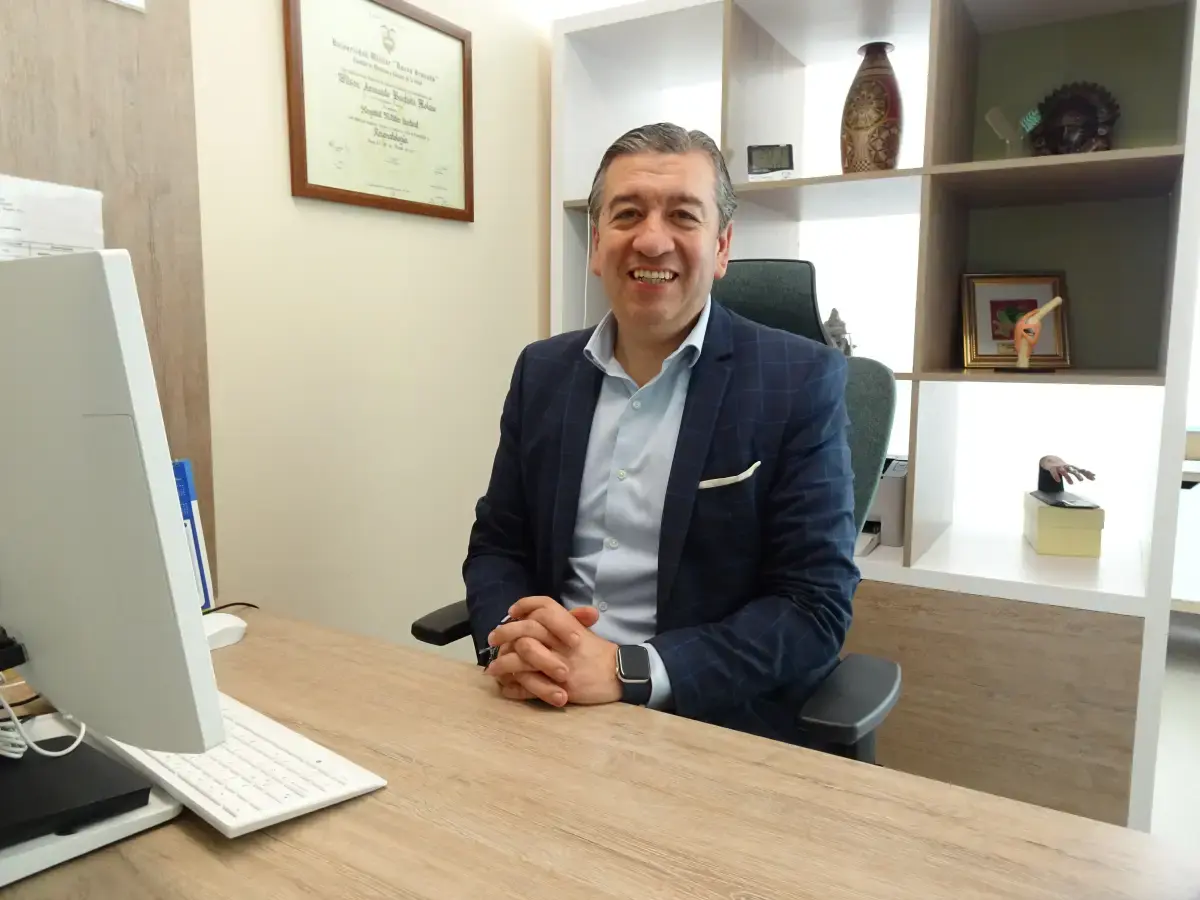 Dr. Wilson Bautista MD, PhD — Reumatólogo en Bogotá